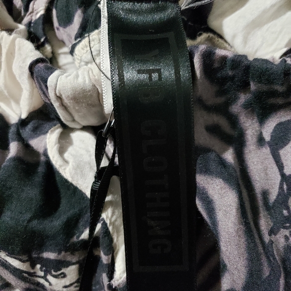 *** SUPER RARE *** YOUNG FABULOUS AND BROKE FIRST DATE MAXI - Picture 10 of 11